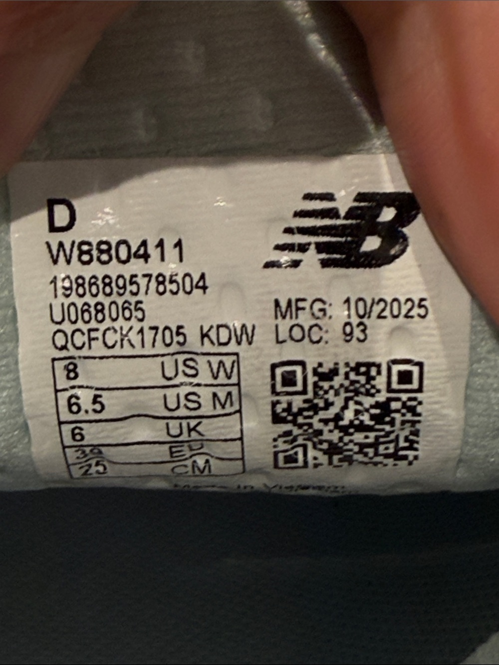 New Balance Women's Running Shoes 880 size 8 D (wide) in Mint - Picture 6 of 6